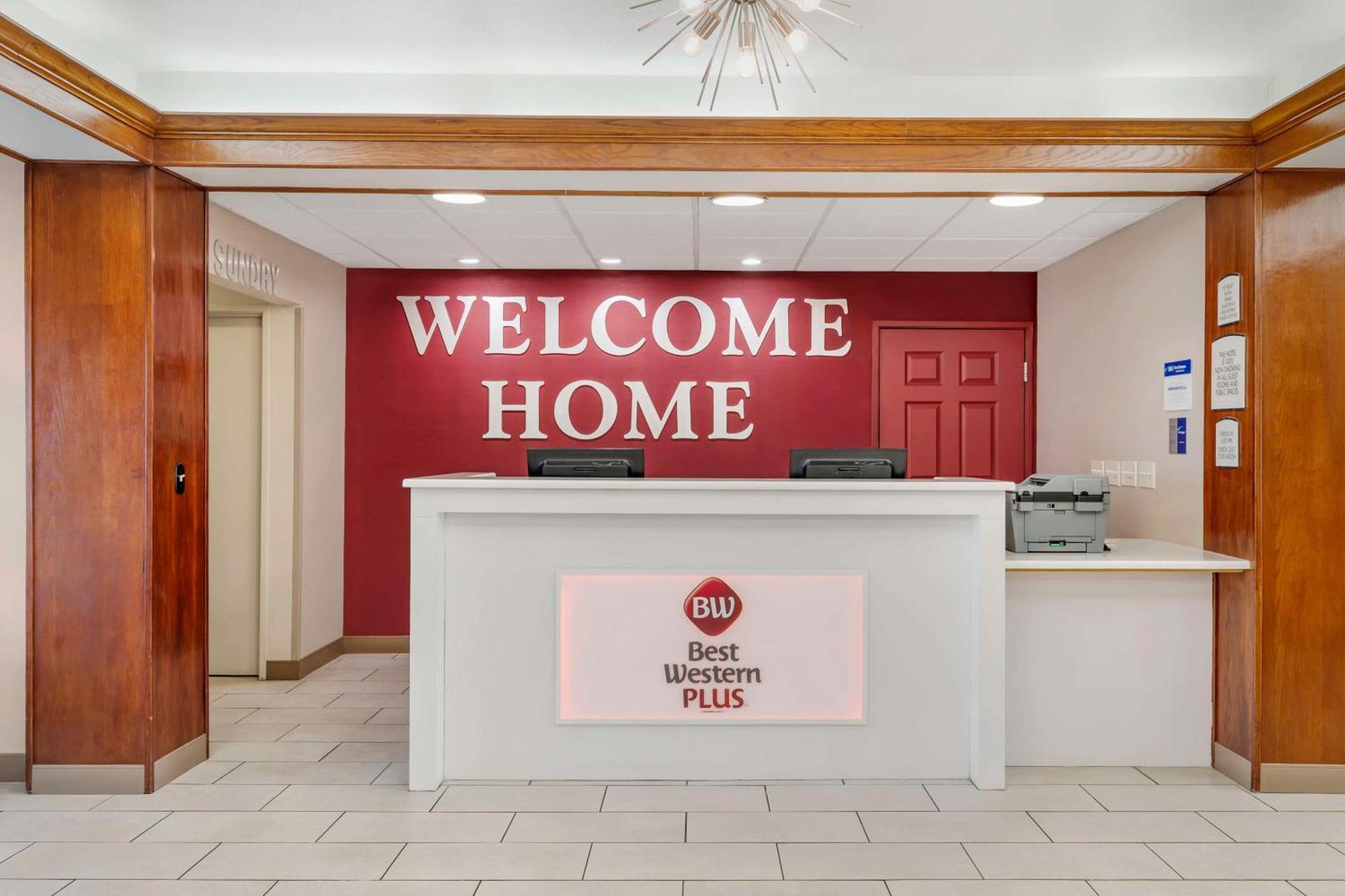 Best Western Plus Riata 브라운우드 외부 사진